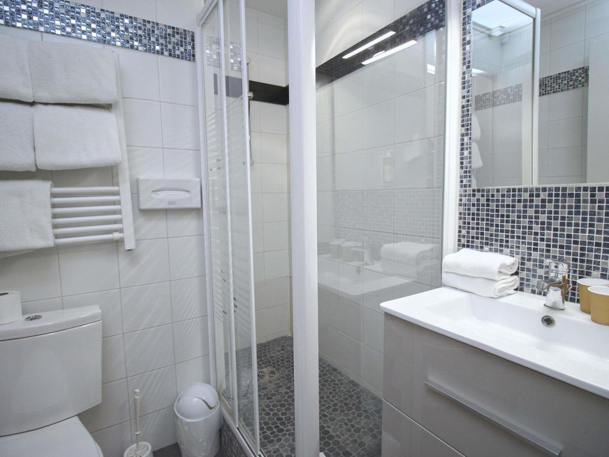 Greet Hotel Dijon Sud Longvic Ngoại thất bức ảnh
